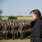 Közmunkás leszel vagy katona - ezt üzeni Orbán a munkanélkülieknek