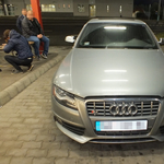 Lopott volt az Audi S4, meg is buktak vele a határon