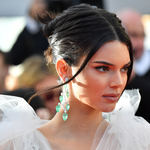 Kendall Jenner megint pucérra öltözött