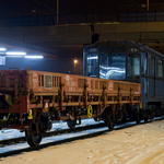 Elküldték felújításra az első metrókocsikat Budapestről – fotók