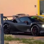 Ilyen Ferrari is ritkán tűnik fel a McDrive-ban, mint Charles Leclerc-é az imolai verseny után