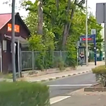 Még a mercis terepjárós is lefagyott attól, mit művel egy ámokfutó Dunaharasztiban – videó