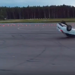 Videó: Hatalmas borulás lett a Lada Vesta rendőrségi bemutatójának vége