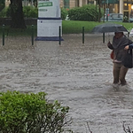 Megbukott emberségből ez a pesti taxis az özönvízben