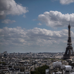 Úgy berúgott két párizsi turista, hogy az Eiffel-toronyban töltötték az éjszakát