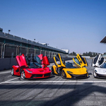 Kínai versenypályán találkozott egymással a LaFerrari és a McLaren P1