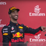 Az újoncot is belerángatta gusztustalan szokásába Daniel Ricciardo – videó