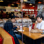 Magyarországon is lesz Five Guys gyorsétterem