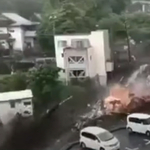 Embert, autót, házat vitt a japán földcsuszamlás - videó