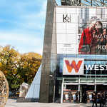 Tömegverekedés volt a Westend tetőteraszán