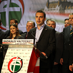 Egy francia lap szerint provokatív volt a Jobbik bemutatkozása