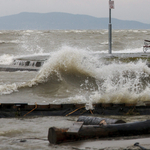 310 milliárdnyi fejlesztést vontak el a Balatontól