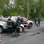 Így szabadították ki az autóba szorult sérültet Csepelen - videó