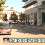 Nem elég a mélygarázs, több felszíni parkolóhelyet is lefoglalt magának a külügyminisztérium