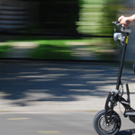 Benzin nélkül, hatvannal: villanyrollerrel száguldunk a városban