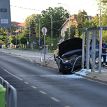 Villamosmegállót zúzott össze egy Audi Kispesten - fotó