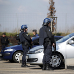 Szórakozott a fegyverével, agyonlőtte társát egy francia rendőr