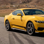 Az új Ford Mustang a kisebb motorral is nagyot lép