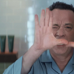 Tom Hanks tátog, majd táncra perdül egy klip kedvéért