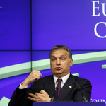 Orbán százmilliárdokat kockáztatva háborúzik az EU-val