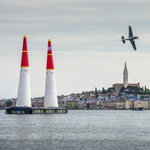 Besenyei ballonnak ment a Red Bull Air Race rovinji futamán