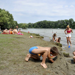 Hét szabadvízi strandnál találtak kifogásolnivalót