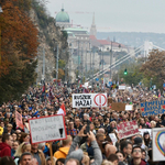 "Összefogunk, nem félünk, folytatjuk!" - videókon az október 23-i budapesti tiltakozás