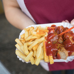 Gerhard Schrödert kiborította, hogy eltűnik a currywurst az egyik német autógyár menzájáról