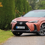 Szinte hihetetlen: erősebb, mégis kevesebbet fogyaszt az új Lexus – teszten az UX 300h