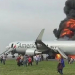 Lángokba borult felszállás közben egy Boeing repülőgép – videó