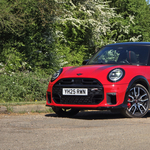 A legenda tovább él: Angliában vallattuk a méregzsák új Mini JCW-ket