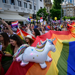 Budapesten a Kincsem parkba száműznék, Bukarestben 30 ezren az utcán ünnepelték a Pride-ot