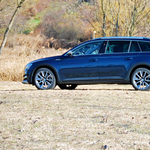 Ez lehetne a családi és céges autók királya – teszten a Skoda Superb Scout