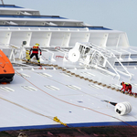 Több mint fél évig tart eltakarítani a Costa Concordia roncsait