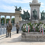 A magyar hősök emlékünnepén koszorúzott Benkő Tibor