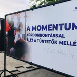 Megrongálták a Momentum plakátjait a XVII. kerületben