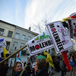 Molenbeek polgármestere beperelt egy újságírót, amiért a városrész rossz hírét kelti