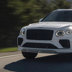 Bukta a V12-t, de erősebb V8-at kapott a Bentley legdurvább SUV-ja