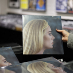 Adele elérte a Spotify-nál, hogy levegyék a véletlenszerű lejátszási lehetőséget