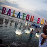 Csókok, pózok, szelfik – így indult a Balaton Sound (fotók)