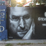 Felkerült egy Steve Jobs graffiti a Filatorigátnál