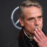 Azért vállalt újabb szerepeket Jeremy Irons, hogy fel tudja újíttatni a kastélyát