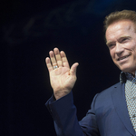 Schwarzenegger tekert egyet az Andrássy úton