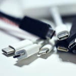USB-töltőket vizsgált a fogyasztóvédelmi hatóság, majdnem 90 százalékuk nem felelt meg a biztonsági előírásoknak