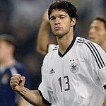 212-vel száguldozott, 18 hónapig nem vezethet Michael Ballack 