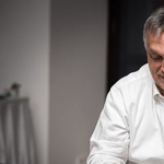 Orbán százezerszám hajtja a követőket Facebook-oldalára veszélyhelyzeti kommunikációjával