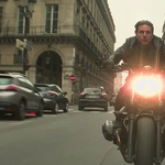 Lelkesen csinálja a házi feladatát Tom Cruise – krosszmotorozik a Mission Impossible 7 miatt