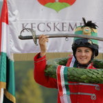 Tóth Tamara nyerte a Nemzeti Vágtát, vele az ötmilliót és a Herendi huszárszobrot