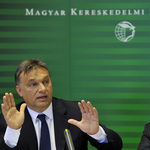 Orbán óriási nyomásra számít, de "végig fogja vinni"