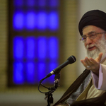 Hamenei ajatollah szerint az Egyesült Államok és Izrael tervelte ki az Aszad-rezsim megdöntését